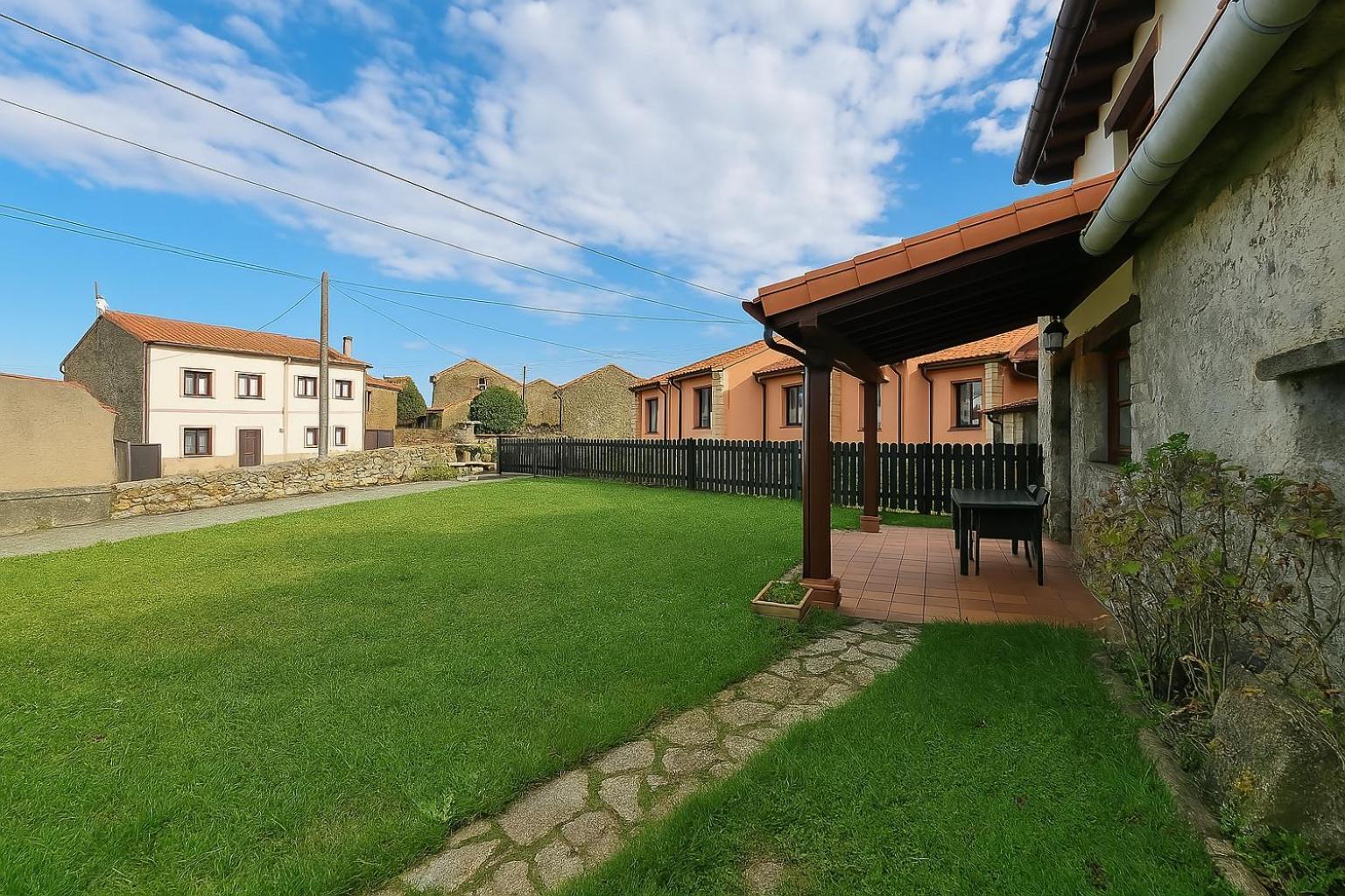 Apartamento Jardín de Casa Male Pimiango Exterior foto